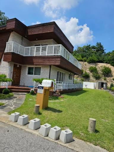 Hyojae'S Minmak Apartment Chungju Ngoại thất bức ảnh